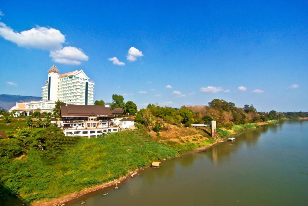 Champasak Grand Hotel Pakse Buitenkant foto
