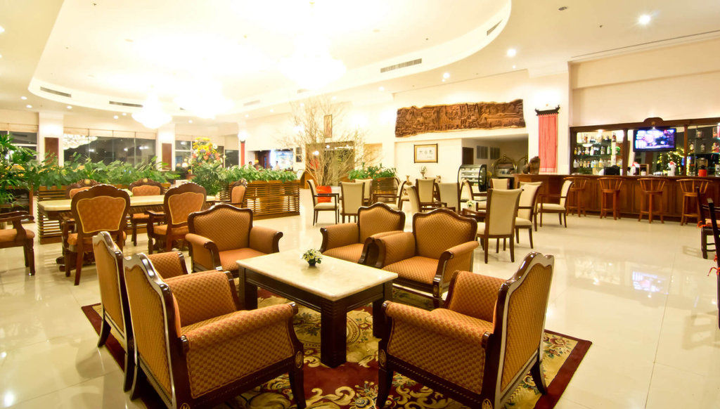 Champasak Grand Hotel Pakse Buitenkant foto